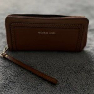 Michael Kors Nude Synthetic Leather Hand Wallet with Boarded Detail